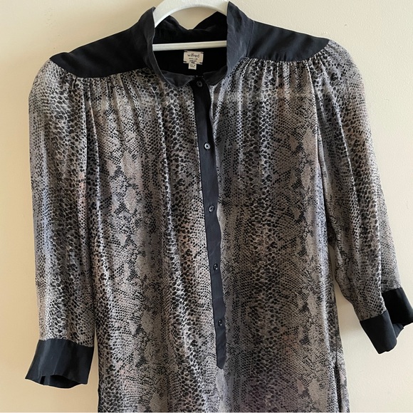 Wilfred Aritzia Snake Skin 100% Silk Blouse size XS - Picture 3 of 8